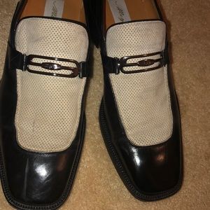 Mezlan Rimini bone and black size 11